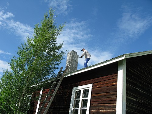 Skorstensriveri i Lerberg i juli.